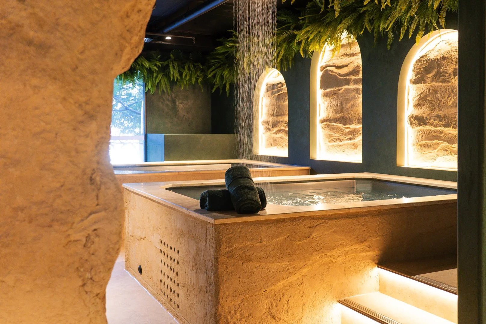 Estecha & Venetian Plaster Commercial Feature